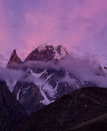 Ladyfinger Peak Expedition